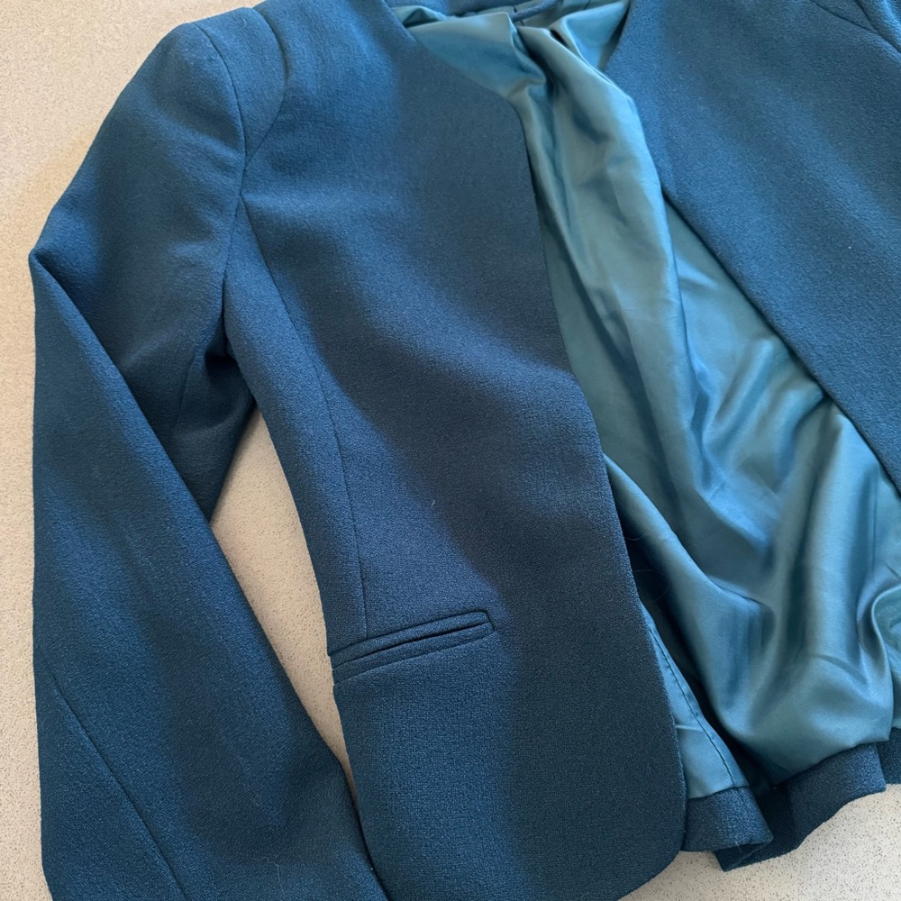 Costa Blanca Cerulean Blazer - Picture 2 of 11